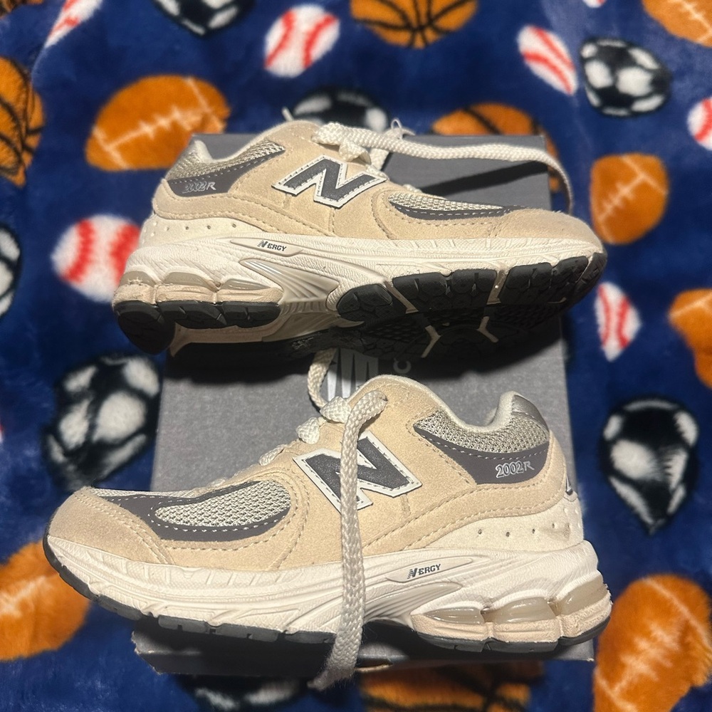 New Balance 2002
